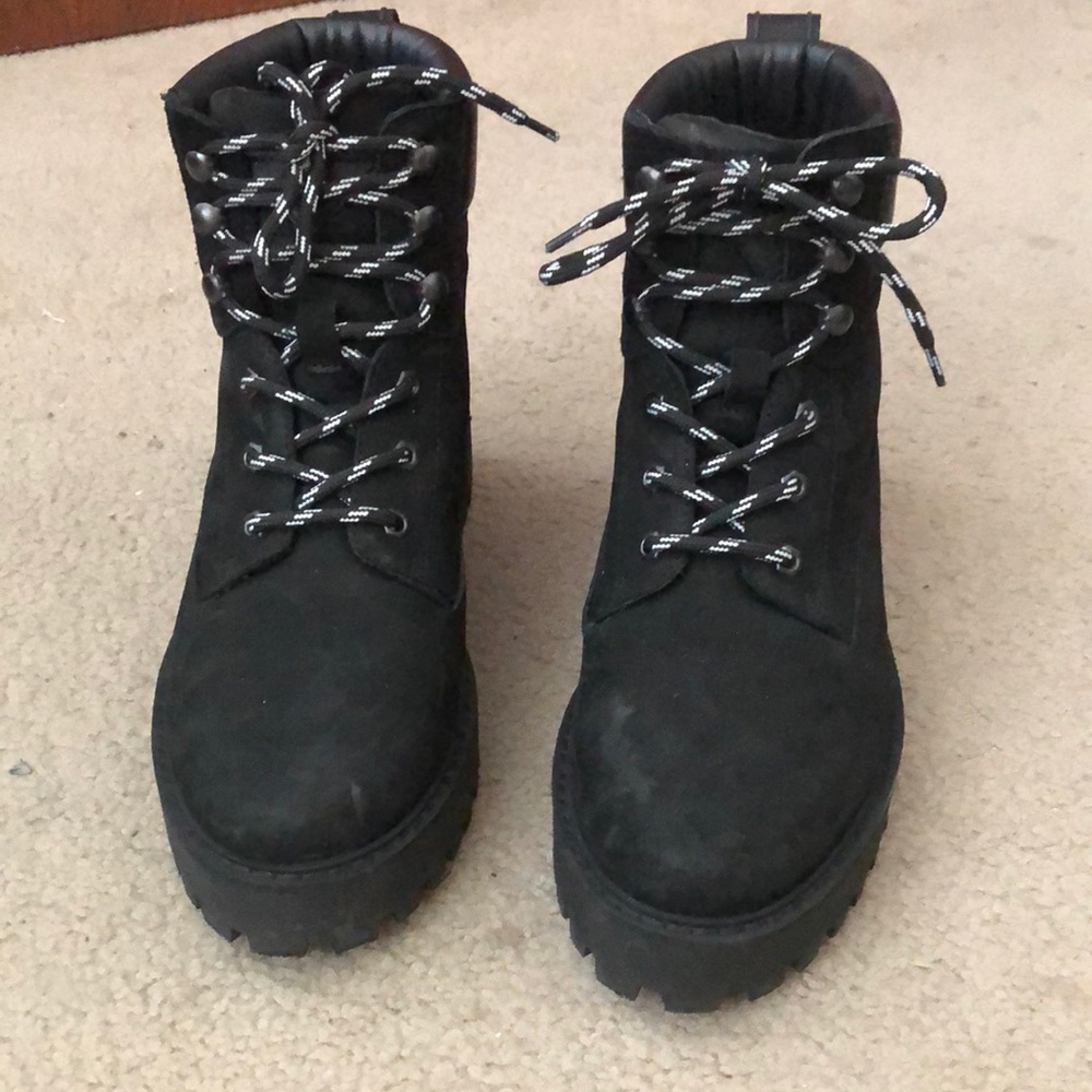 Lined boots